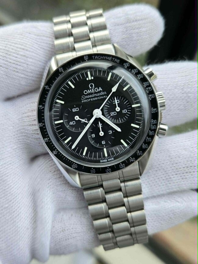 Omega Speedmaster Professional Moonwatch Hesalite, Stainless Steel 42mm, Black Dial, Reference 310.30.42.50.01.001, Year 2021, Near Mint Condition, Box & Papers